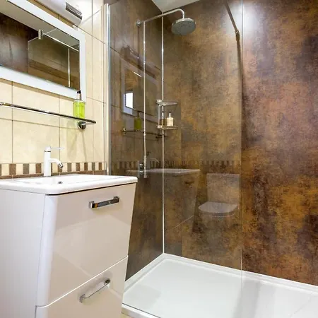 3 Bed In Penrith Oc-sz299
